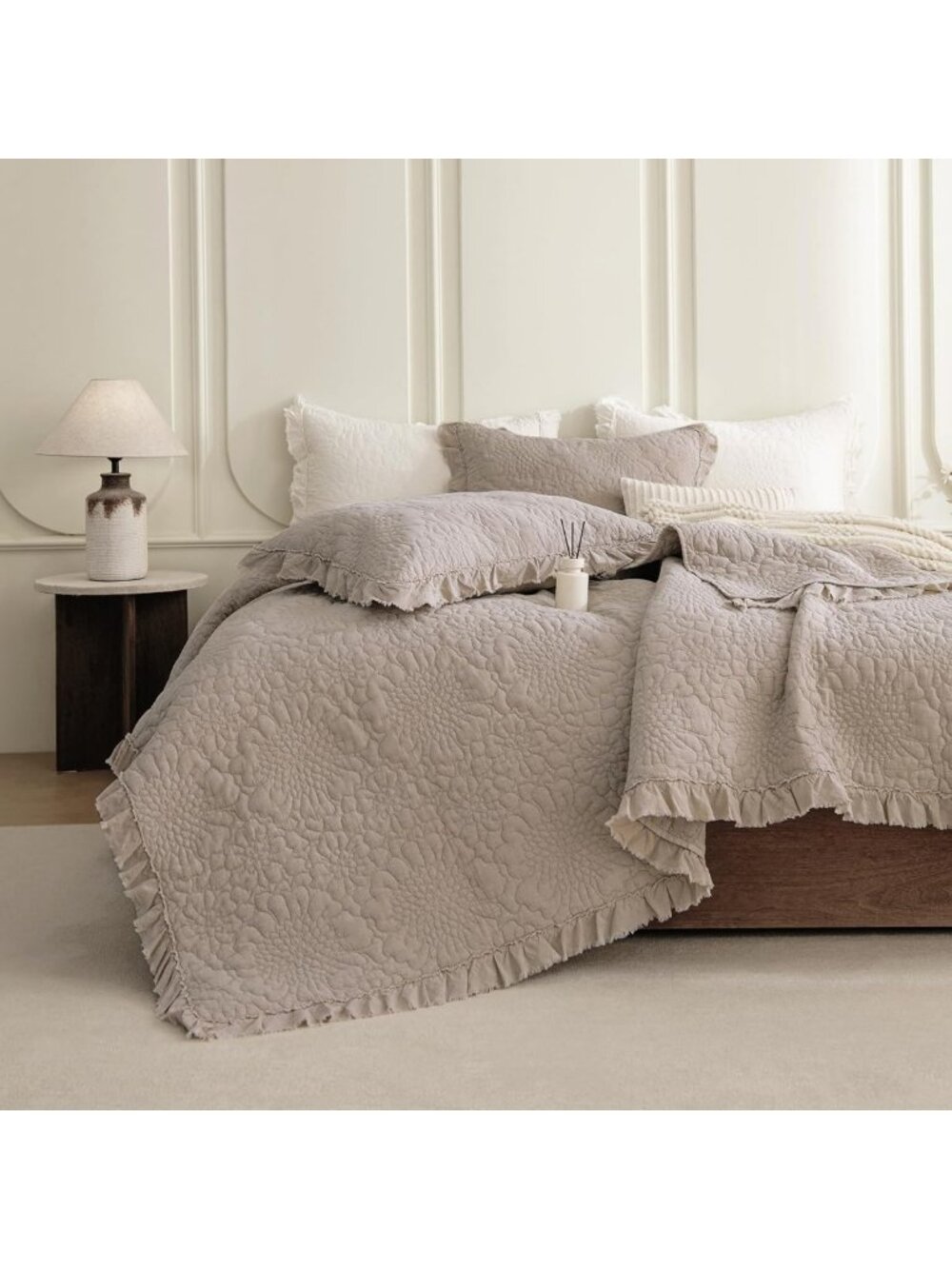 King Size Quilt Set - Soft Washed Cotton Bedding, Lightweight Coverlet & 2 Shams